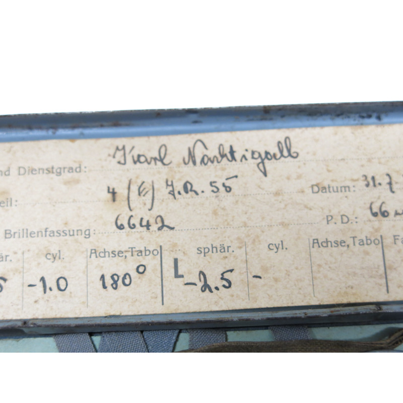 Boite en tole avec lunette Dienst  brille Allemande originale  ww2 ref 102  ref 28 