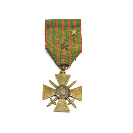 Croix de guerre 1914/1918   2 etoile  Ref  66 