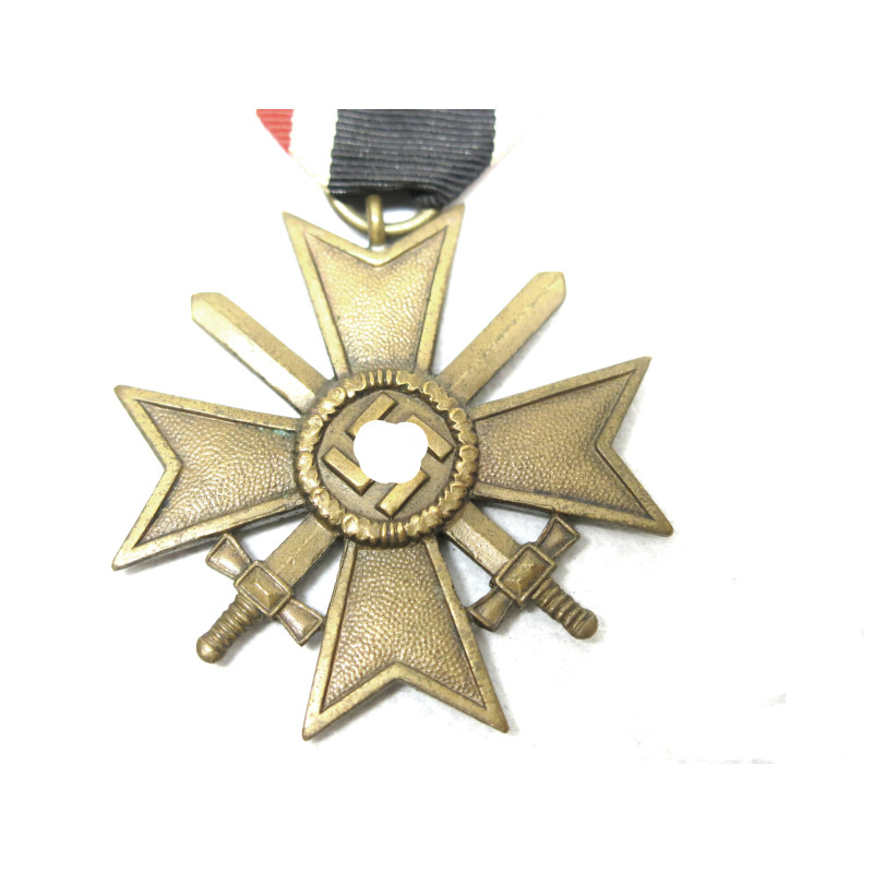 Croix du merite avec glaives