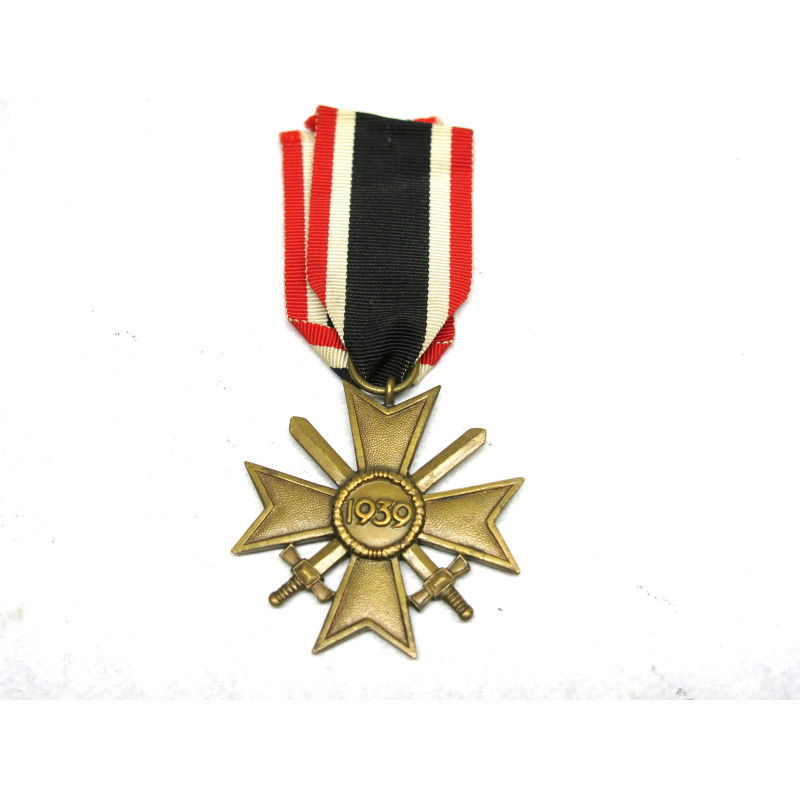 Croix du merite avec glaives