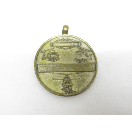 Médaille first cavalerie US Vietnam ref 101 