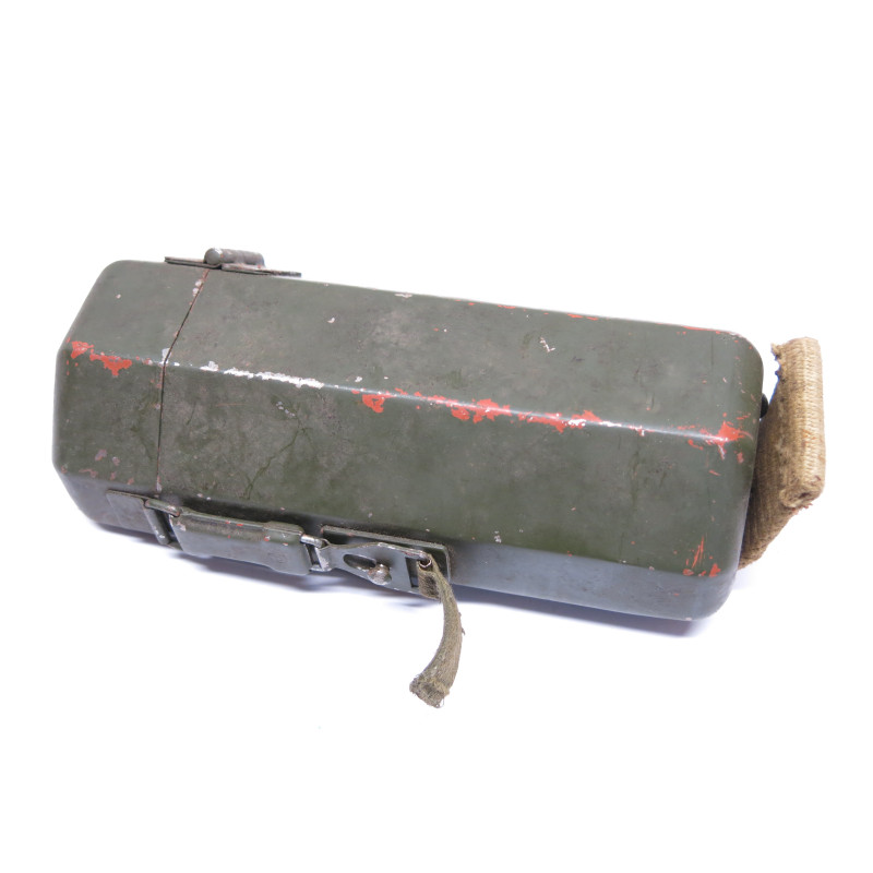 Boite couleur verte   originale pour  lunette ZF41 du fusil Mauser 98 K ref  125