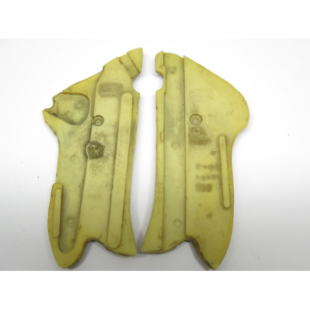 Paire de plaquettes Franzite US pour P08 Luger  ref 48