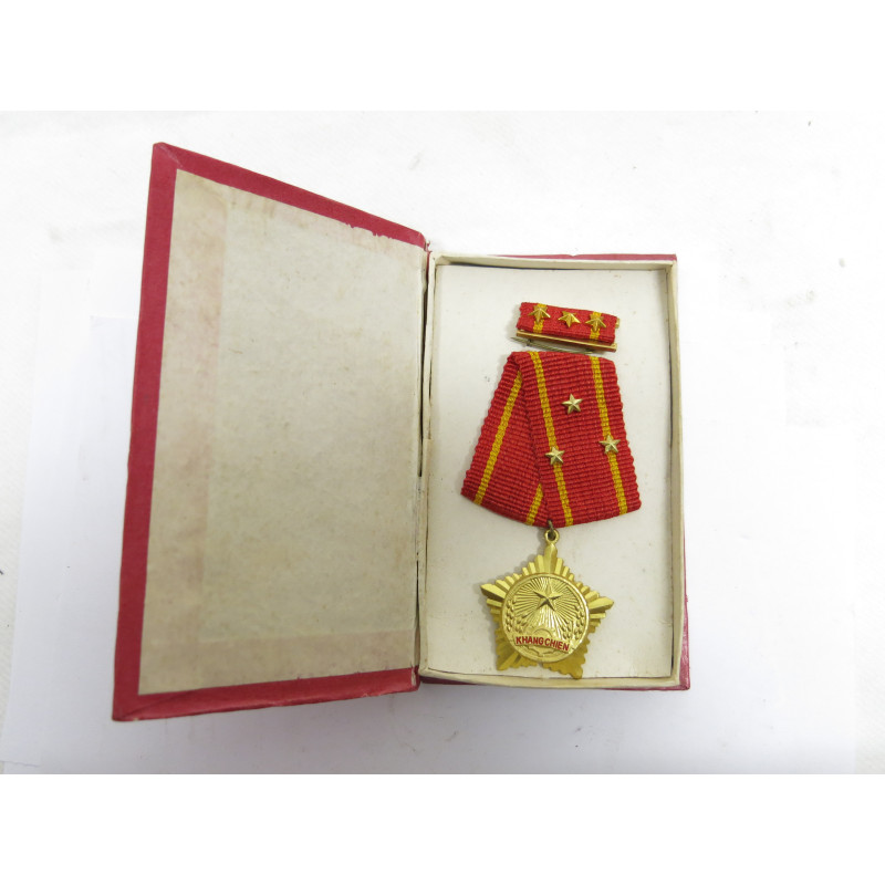 Médaille Khang Chien Nord Vietnam 3 étoiles Réf 456 