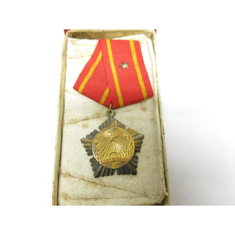 Médaille Khang Chien Nord Vietnam 1 étoile Réf 800