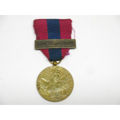 MEDAILLE MILITAIRE DEFENSE NATIONALE BARETTE troupes de marine  ref 23 