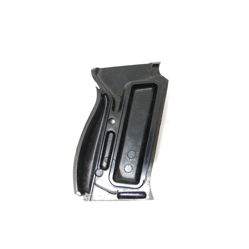 Plaquette gauche noire  pour pistolet P38 ref  236