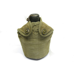 Gourde originale  US 1943 complète avec quart et housse ref 980