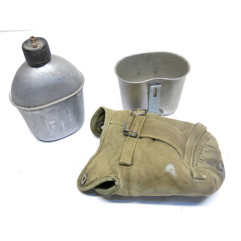 Gourde originale US 1944 complète avec quart et housse ref 980