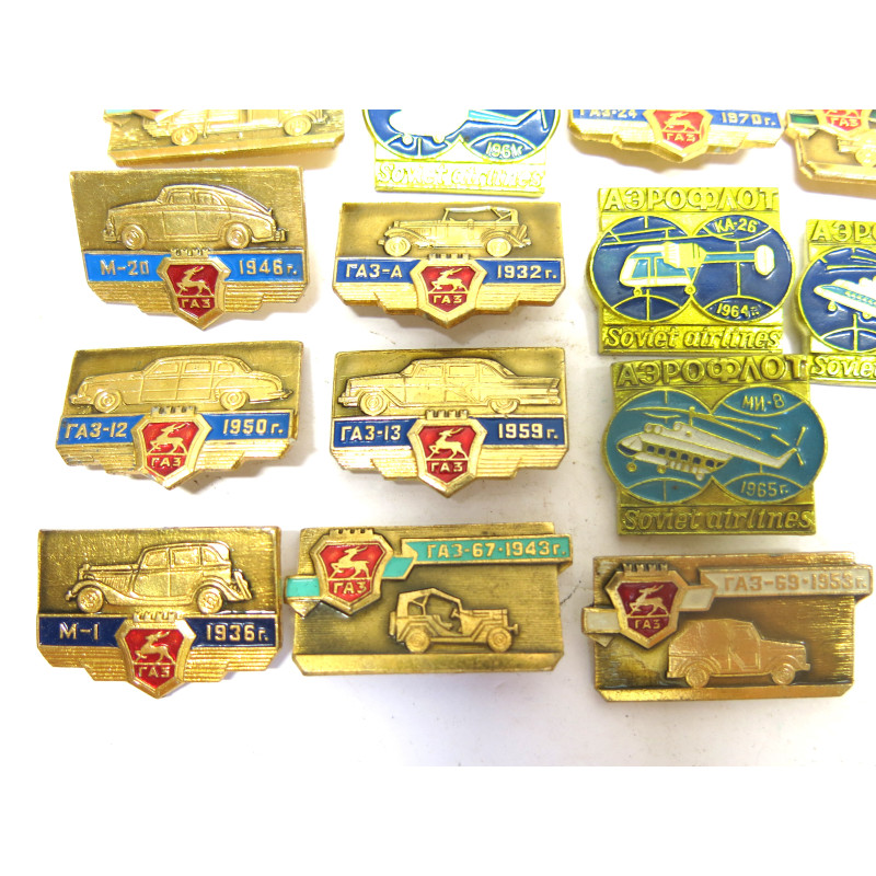 Lot de 18 insignes métal Russe ref 60 