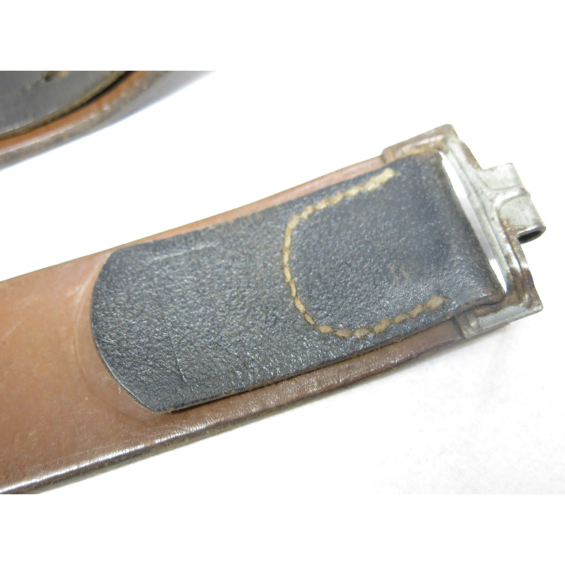 Ceinturon cuir Allemand original 1944 crochet acier ref 222