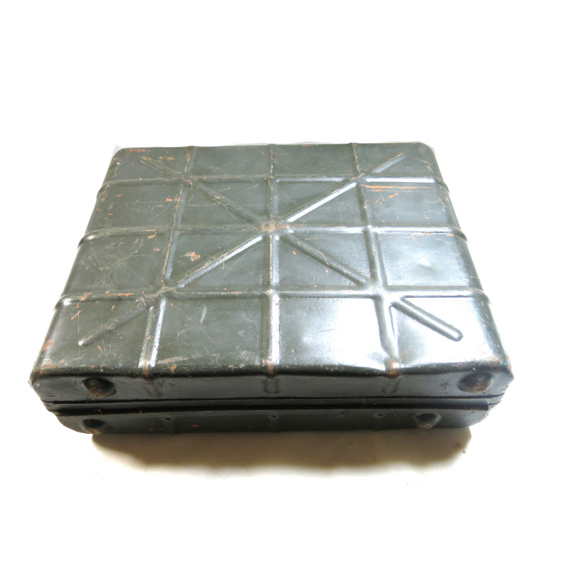 Valise grenades à manche M 24 Allemand 1942 Réf 258 Valise grenades à manche M 24 Allemand 1942 Réf 258