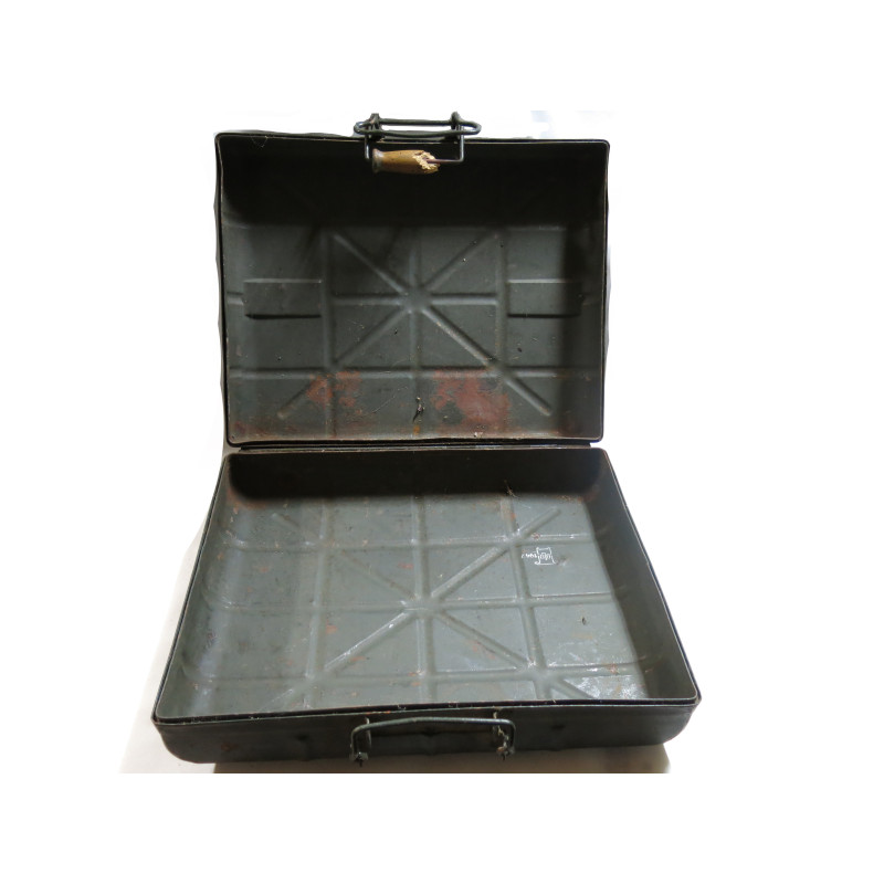 Valise grenades à manche M 24 Allemand 1942 Réf 258 Valise grenades à manche M 24 Allemand 1942 Réf 258