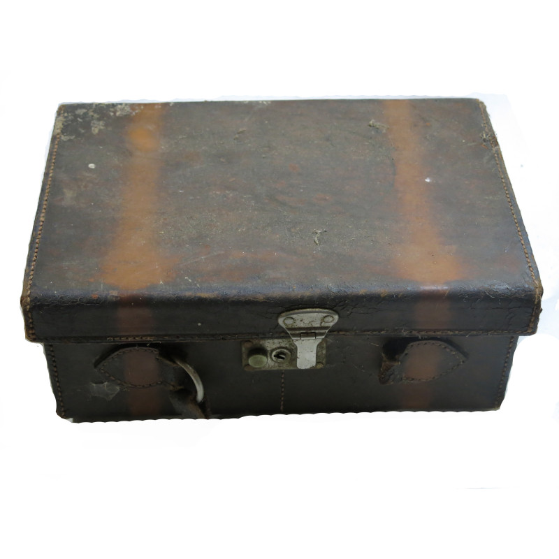 Petite valise cuir non identifiée  Réf 821