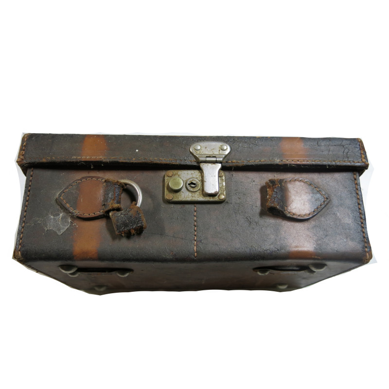 Petite valise cuir non identifiée  Réf 821