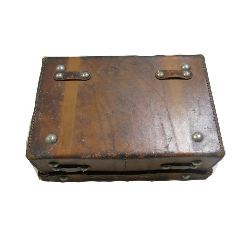 Petite valise cuir non identifiée  Réf 821