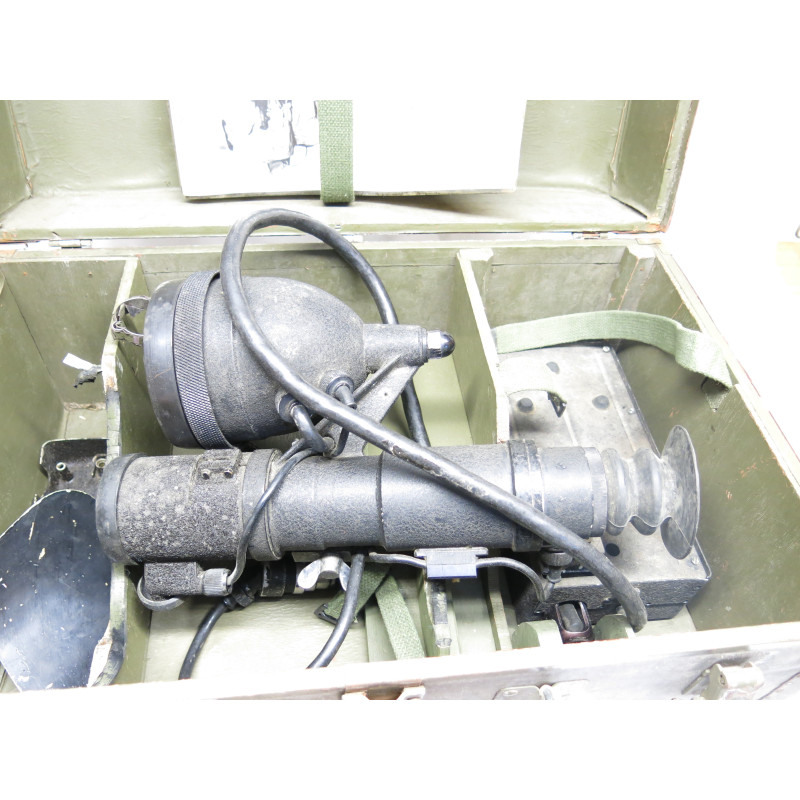 Lunette avec phare infra rouge pour carabine USM1 ou USM2  dans sa boite d'origine 