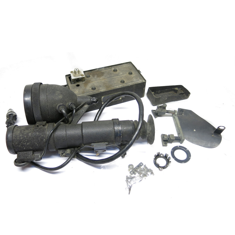 Lunette avec phare infra rouge pour carabine USM1 ou USM2  dans sa boite d'origine 