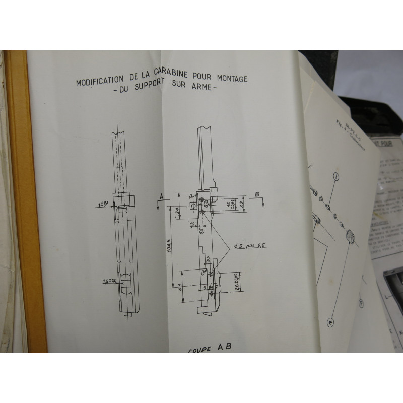 Lunette avec phare infra rouge pour carabine USM1 ou USM2  dans sa boite d'origine 