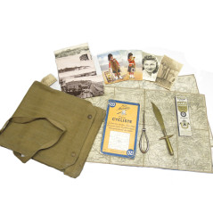 Porte carte Anglais 1944 avec souvenirs ref 753