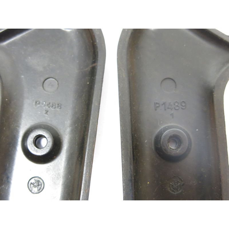 Paire de plaquettes bakélite originales pour MP38 ou MP40 marron Réf 563 