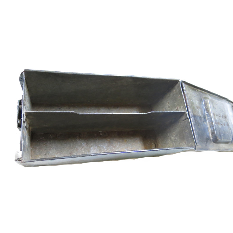 Boite métal a munitions double MG 08 et 08/15 ref 907 