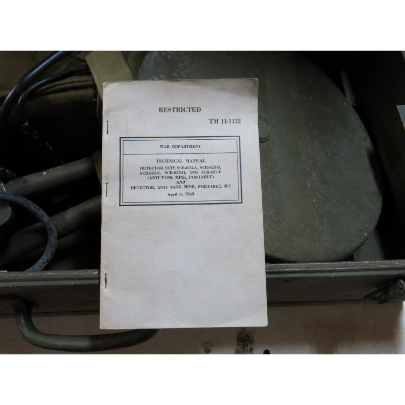 Détecteur de mine SCR 625  US 1944 dans sa boite ref 505 