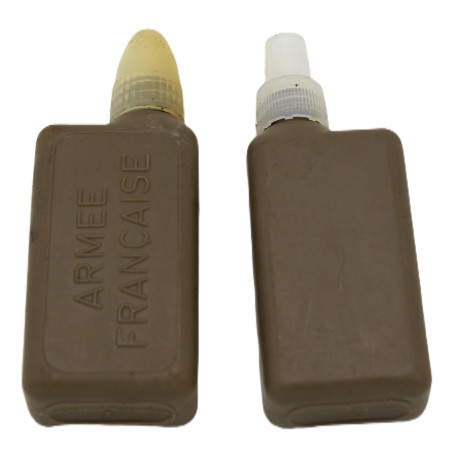 Huilier en plastique réglementaire de l'armée française pour Mat 49