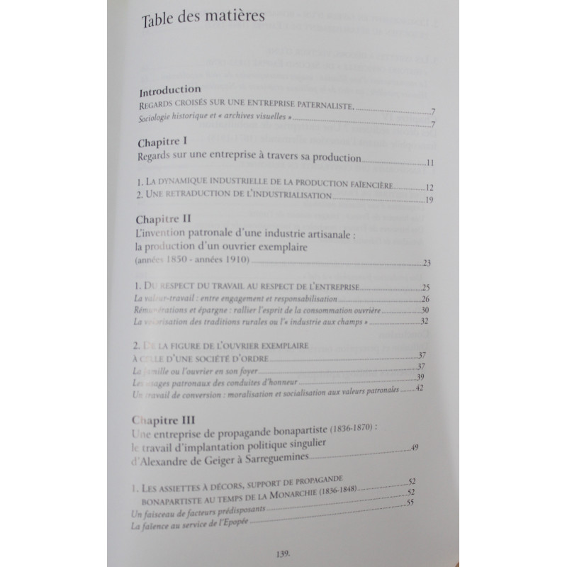 Livre La belle histoire des assiettes: Sarreguemines, 1836-1918 Livre La belle histoire des assiettes: Sarreguemines, 1836-1918