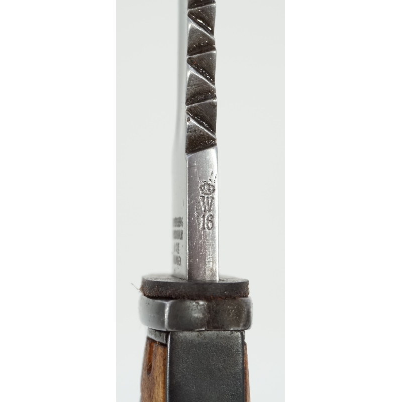 Baïonnette Mauser G98 à dent de scie avec fourreau métal Baïonnette Mauser G98 à dent de scie avec fourreau métal