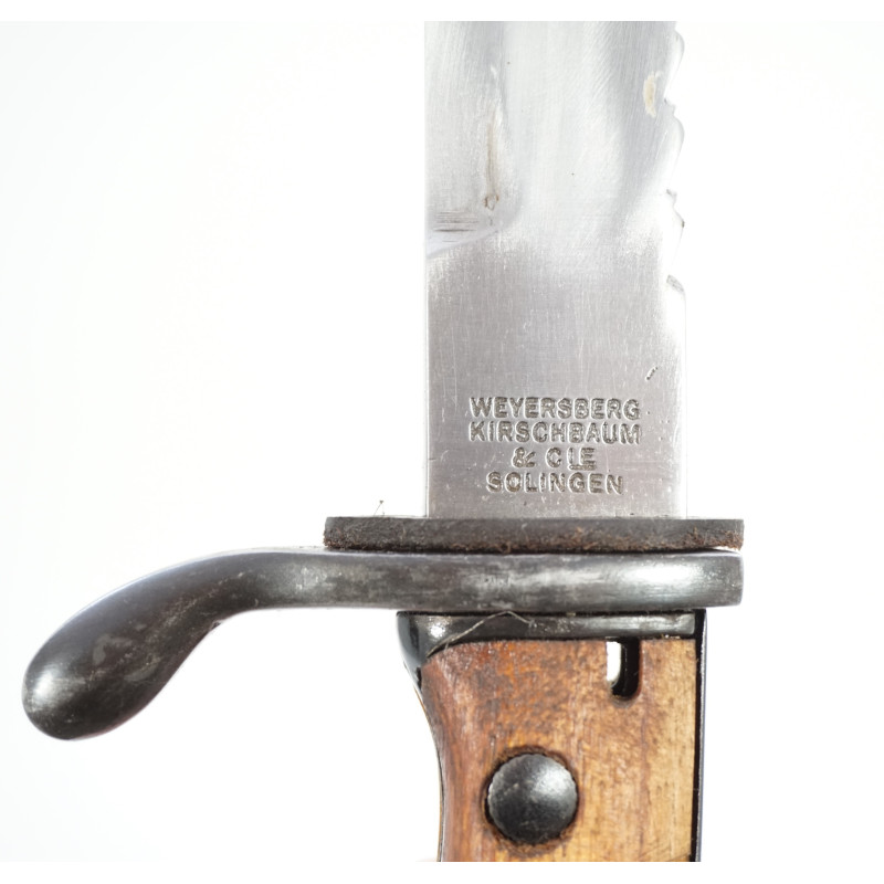 Baïonnette Mauser G98 à dent de scie avec fourreau cuir Baïonnette Mauser G98 à dent de scie avec fourreau cuir