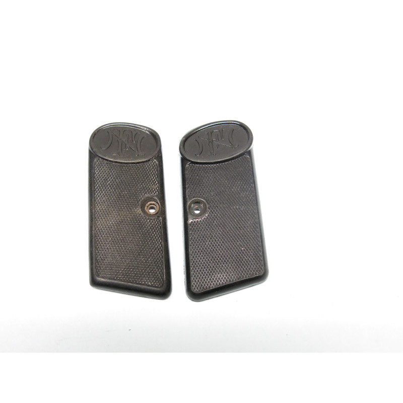 Plaquettes Bakélite  pistolet  FN 1910  Réf  223