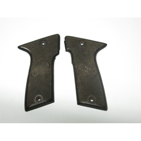 Paire  de plaquettes  pistolet Mab E 