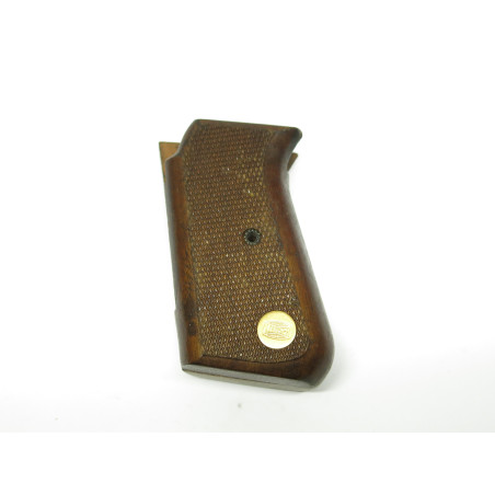 Plaquettes  bois Mauser HS 22  ref 100