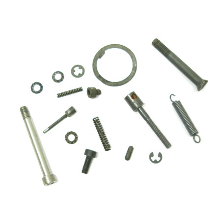 Lot de vis- axes et rondelles  FAMAS ref A 26