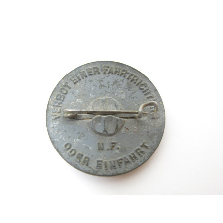 Insigne Allemand panneau interditref 180     box 216